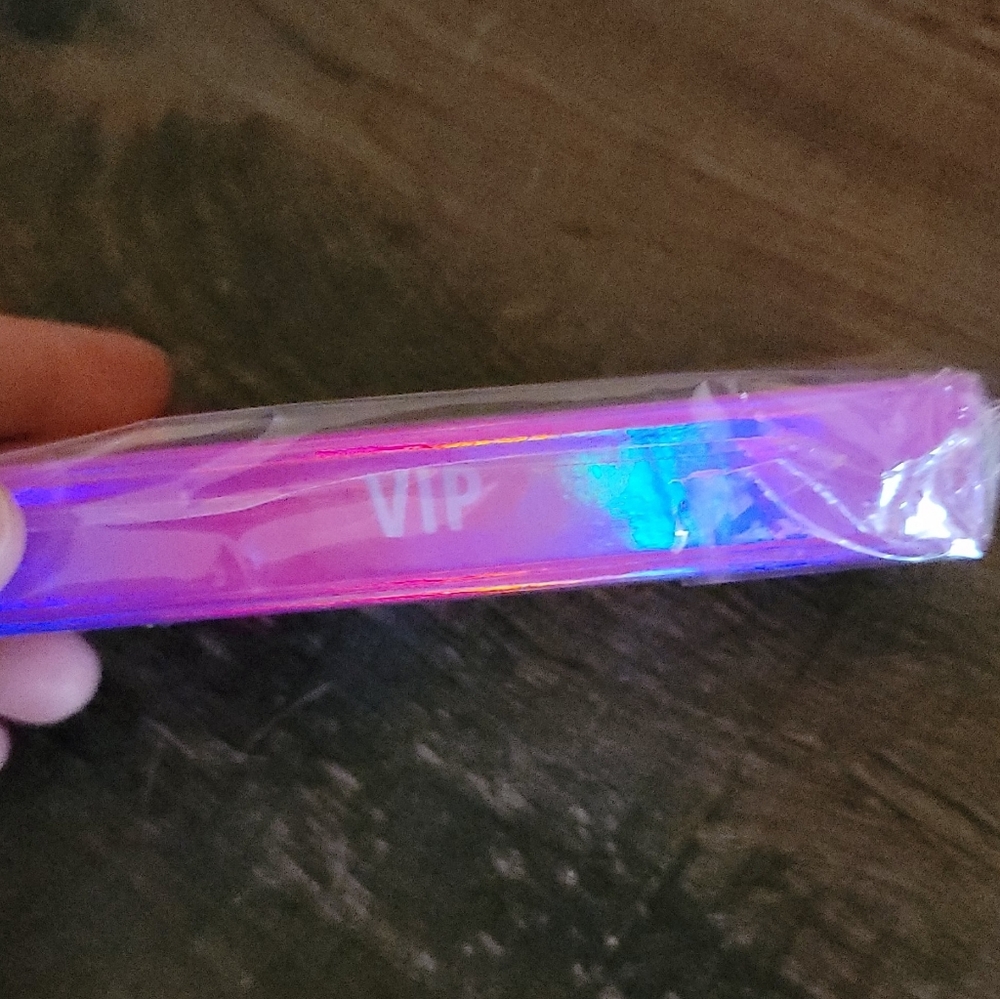 Glamnetic lashes VIP - Picture 2 of 2